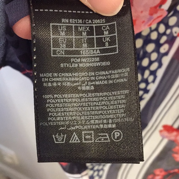 Sheer Guess Top - Picture 5 of 8